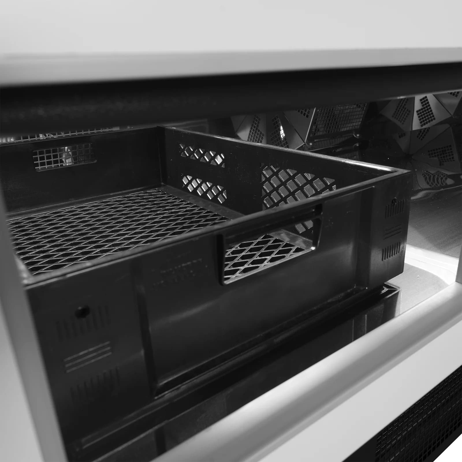 Vitrină frigorifică cu servire asistată TEFCOLD SOCB25082B, 2548 mm, neagră