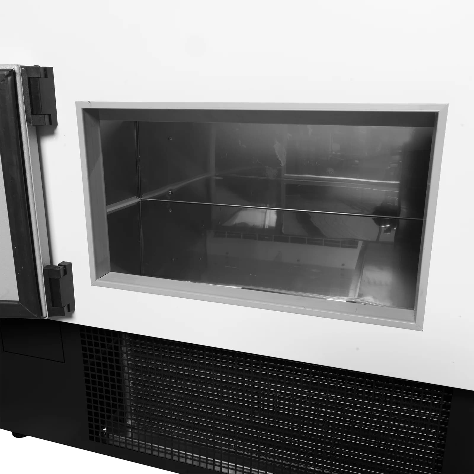 Vitrină frigorifică cu servire asistată pentru pește TEFCOLD SOCA-F18790B, 465 l, neagră