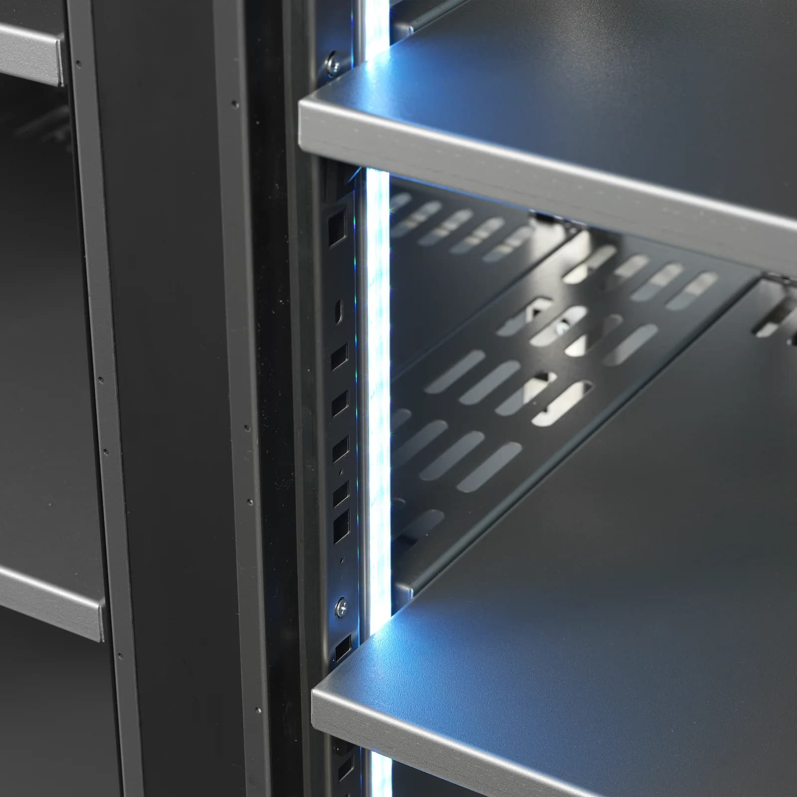 Vitrină frigorifică backbar TEFCOLD SCL-2222MU+, 574 l, 4 uși batante opace