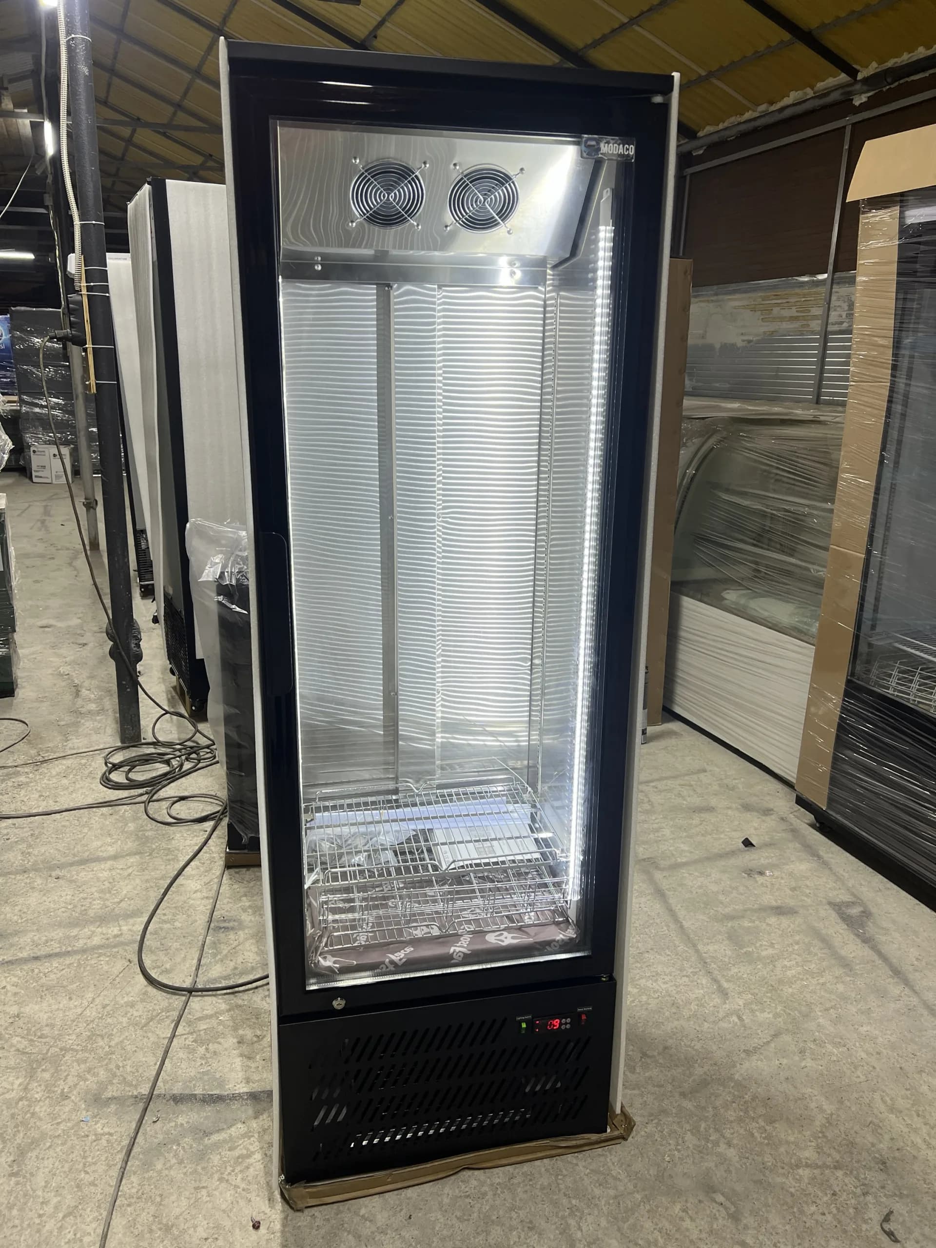 frigider vertical