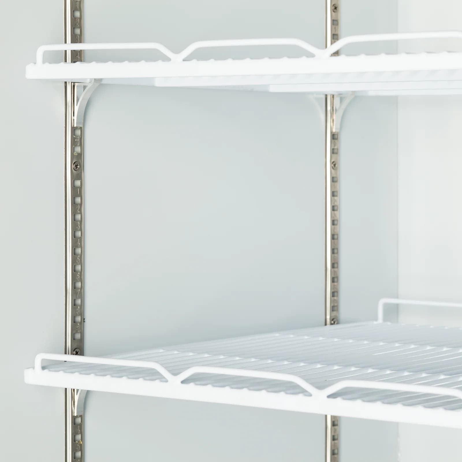 Vitrină frigorifică verticală TEFCOLD Atom Maxi C3DB, 1264 l, 3 uși din sticlă