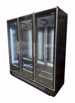 Vitrina 3 usi